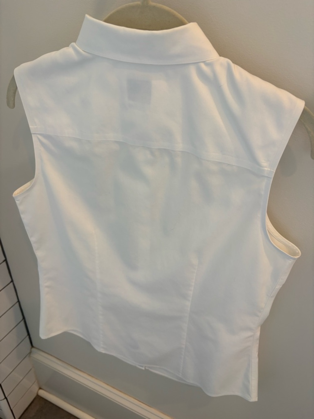 Brooks Brothers White Fitted Non-Iron Stretch Cotton Sleeveless Dress Shirt - Picture 11 of 11